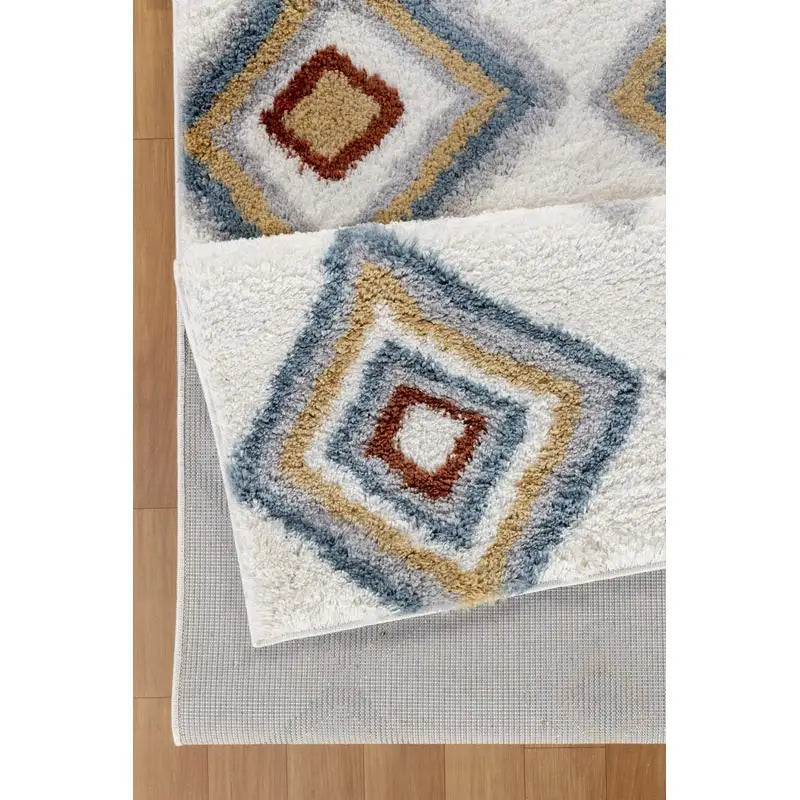 5'3" x 7' Ivory Soft Shag Area Rug