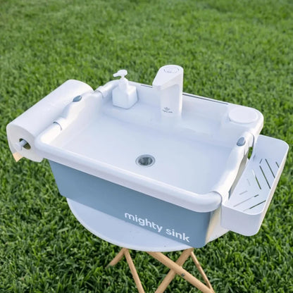 Wash Station with Electronic Faucet